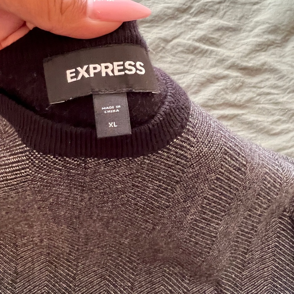Express Top - Picture 2 of 3